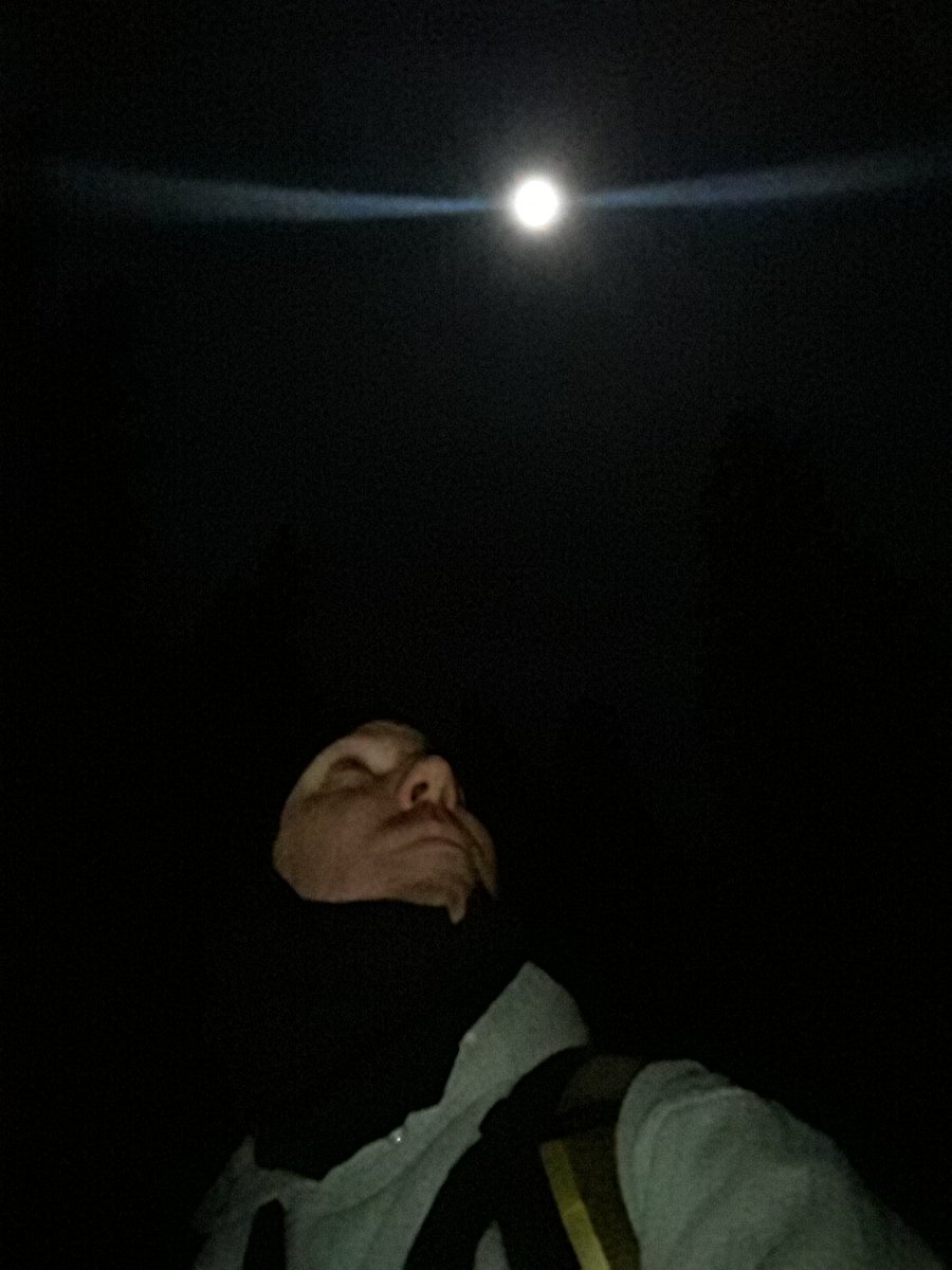 SkiAllOfUtah's tweet photo. How to start a new year. #bigcottonwood #fullmoon #splitboard https://t.co/Td6KRTkqpo