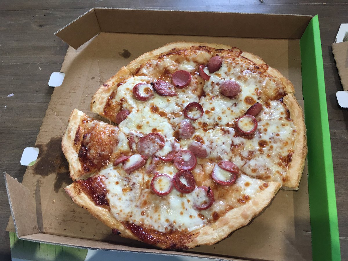 jarrodpr's tweet photo. Hey @Dominos_AU not sure you quality control is working well, but lack lustre on the toppings, even paid extra for pineapple on one and got 3 pieces of it! https://t.co/Jfvql1GPDz