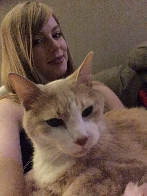 Cat friend https://t.co/BmGtR5xmlo