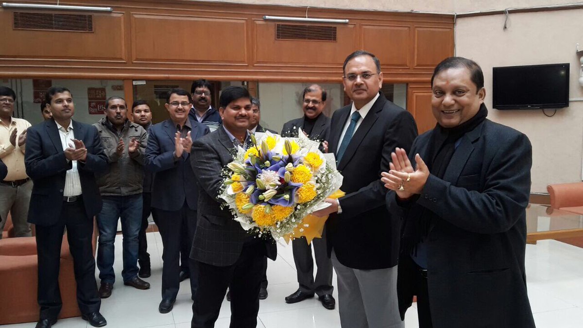 MOFPI_GOI's tweet photo. Secretary (FPI) celebrated new year with all officers and staff of MOFPI on 01.01.2018. https://t.co/SjLKQL3KpM