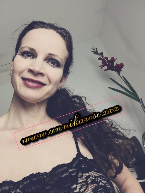 #frohesneuesjahr #welcome2018 https://t.co/Yil2V1lycQ<a href="/tag/frohesneuesjahr"class="tags">#frohesneuesjahr</a><a href="/tag/welcome2018"class="tags">#welcome2018</a>