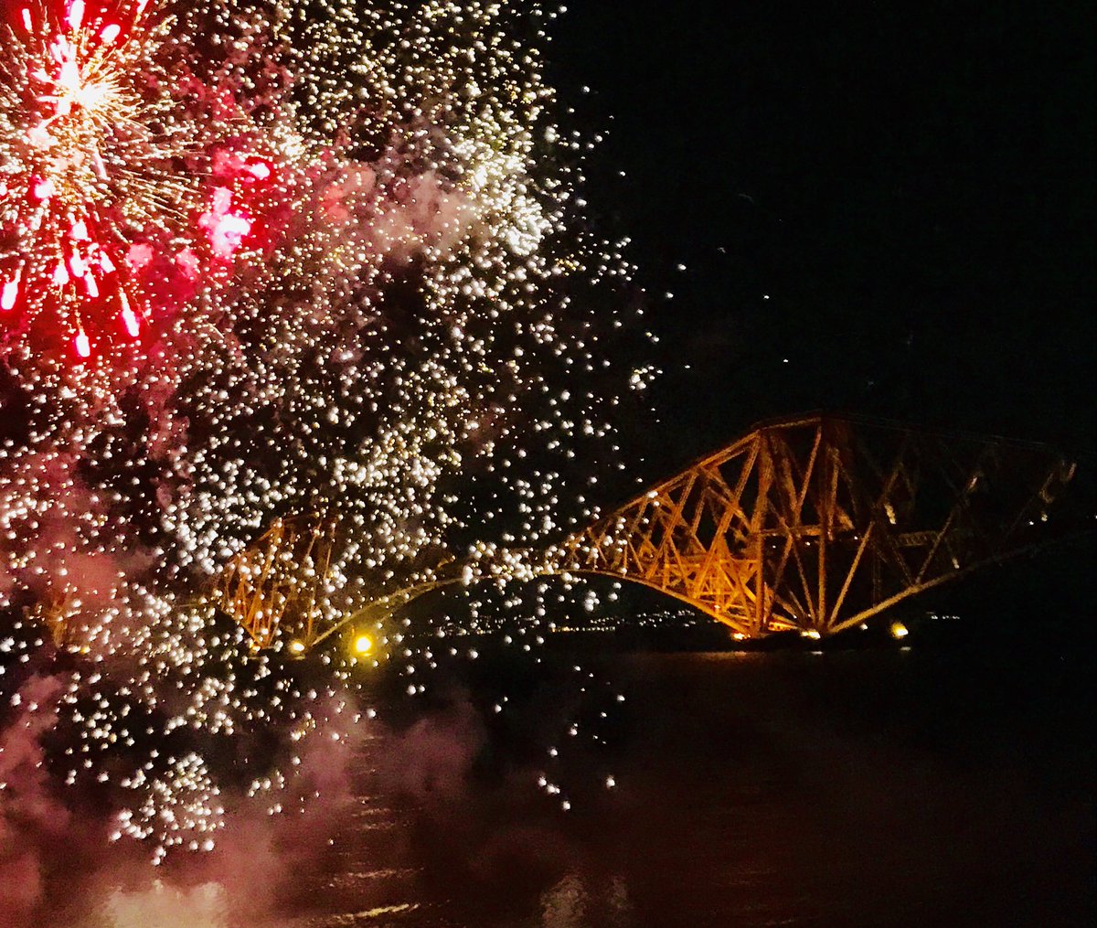 Happy New Year twitterers/twitters/twits! <a href="/Forth_R_Bridge/">Forth Bridge</a> <a href="/ScotRail/">ScotRail</a> <a href="/RNLIQueensferry/">Queensferry RNLI Lifeboat</a> <a href="/TheForthBridges/">The Forth Bridges</a> <a href="/Maidoftheforth/">Maid of the Forth</a> <a href="/FerryBrewery/">Ferry Brewery</a>
