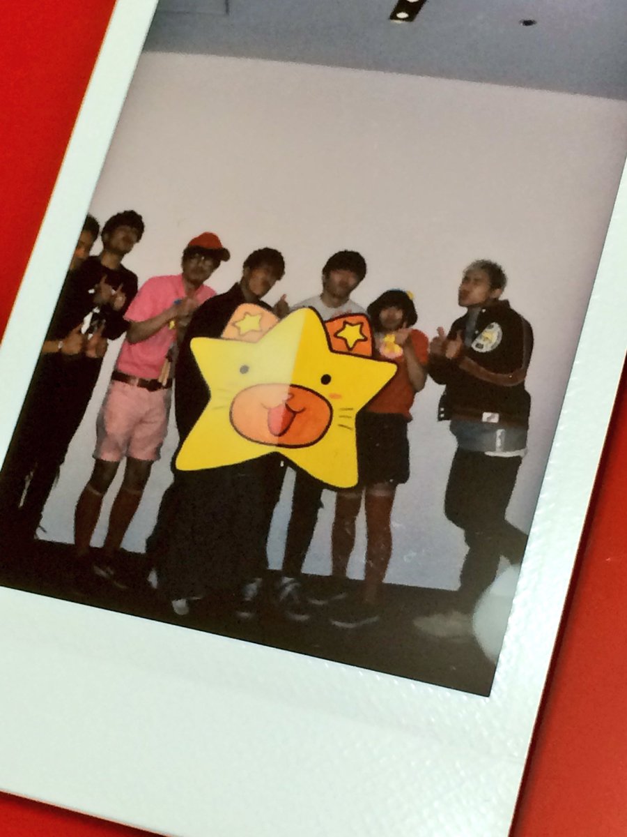 pupumumumu's tweet photo. わーい！新年さっそく素敵なことありましたー！
なんと今夜くらべてみました終わりにGENERATIONSさんが声を掛けてくれて写真を撮ることができました！
やさし〜〜｡ﾟ(ﾟ＾ω＾ﾟ)ﾟ｡

チェキも撮らせてもらったけどにゃんマネージャー不慣れすぎて上手くいかず。。。 https://t.co/Qy7d6VpR3q