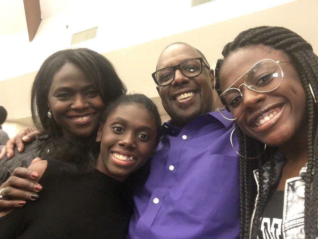 AlwaysMsMel's tweet photo. Happy New Year! ππβοΈβ€οΈπ #2018 #NewBeginnings #LoveGodLovePeople #ChurchWithTheFam #BreakfastWithTheFam π #Mimosas #Scattegories #Iwon π#GoodMorning β¨ https://t.co/2GavGyJUC0