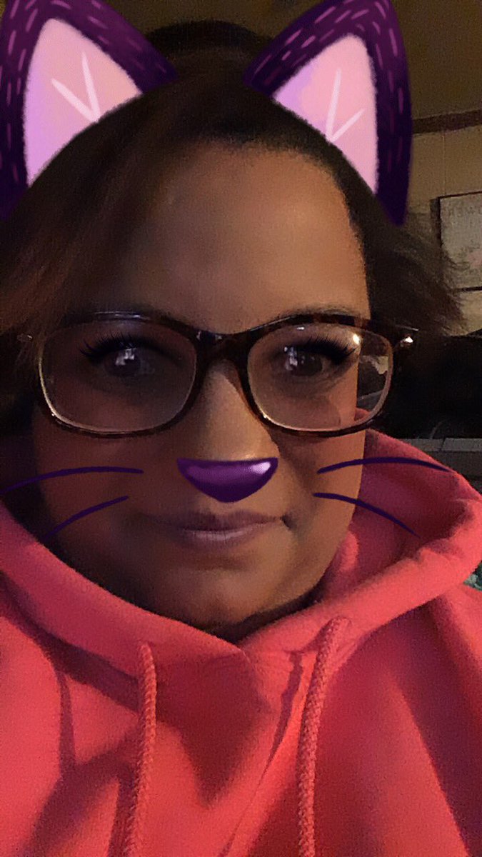 90sGirl_Sydney's tweet image. I’m also obsessed with the @facebook camera.😻💜 #FacebookCamera #Love #Obsessed #HappyNewYear #Hello2018