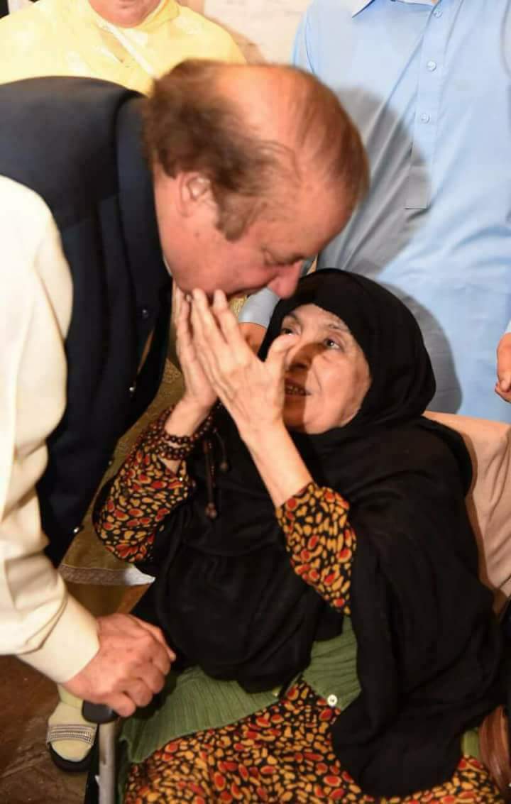 Adnanulhaq02's tweet image. #MianSbWeLoveYou
میری ماں میری جینت ہے 
@MaryamNSharif @Atifrauf79 @KhurramBhatti01