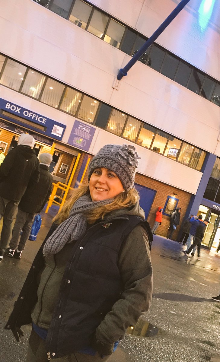 mariathomas1066's tweet photo. Letโs start this year with a win COYB #EFC #Evertonmatchday #Everton https://t.co/4j0L1D4MTz