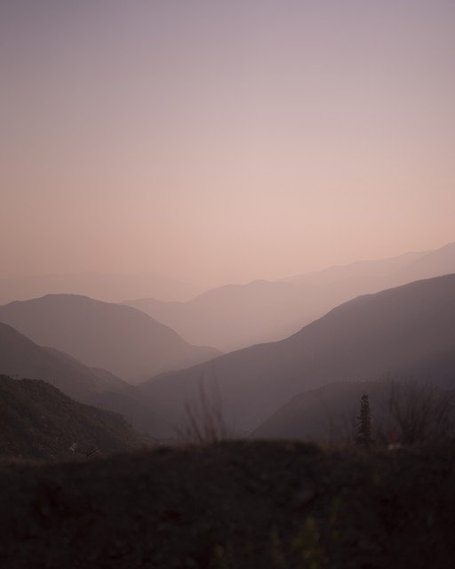 Happy 2018 everyone! Here’s to more pink skies and long rides and strong women getting rad on bicycles 💞
#machinesforfreedom
📷<a href="/tracylchandler/">Tracy L Chandler</a>