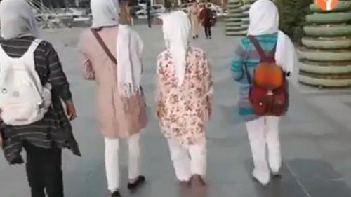 Limportant_fr's tweet image. Iran : de plus en plus de femmes portent un voile blanc contre le port obligatoire du voile limportant.fr/infos-selectio… #INFOS2017