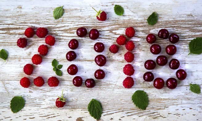 drinkcocomazing's tweet photo. May you have a healthy and sparkling new year! #sipthezing https://t.co/wLDKbEcVj6