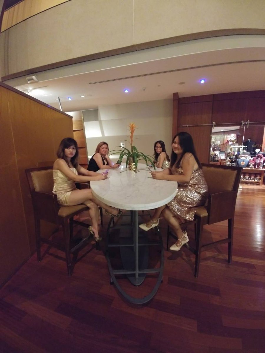 AnnaBanana045's tweet photo. And also meeting my MayWard Toronto Family! 

@MAYWARDCANADA71 @maimai_1921 @yssatelier @sweetyarlyn2329 @lou48197 @agnesmathews13

Laban parin! I love you guys! 

#MAYWARDWalangKaPARIS https://t.co/vGrUSgPy4f