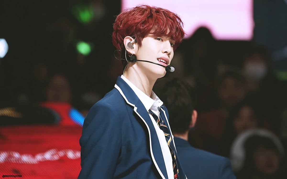 MARKing9394's tweet photo. 171231 MBC 가요대제전 @mtuan93 

2017년 도 정말 잘하고 수고했어😆
덕분에 행북했어😚
벌써부터 2018년을 기대하고있어😝

#GOT7 #갓세븐 #Mark #마크 https://t.co/FMjqYKPR3d