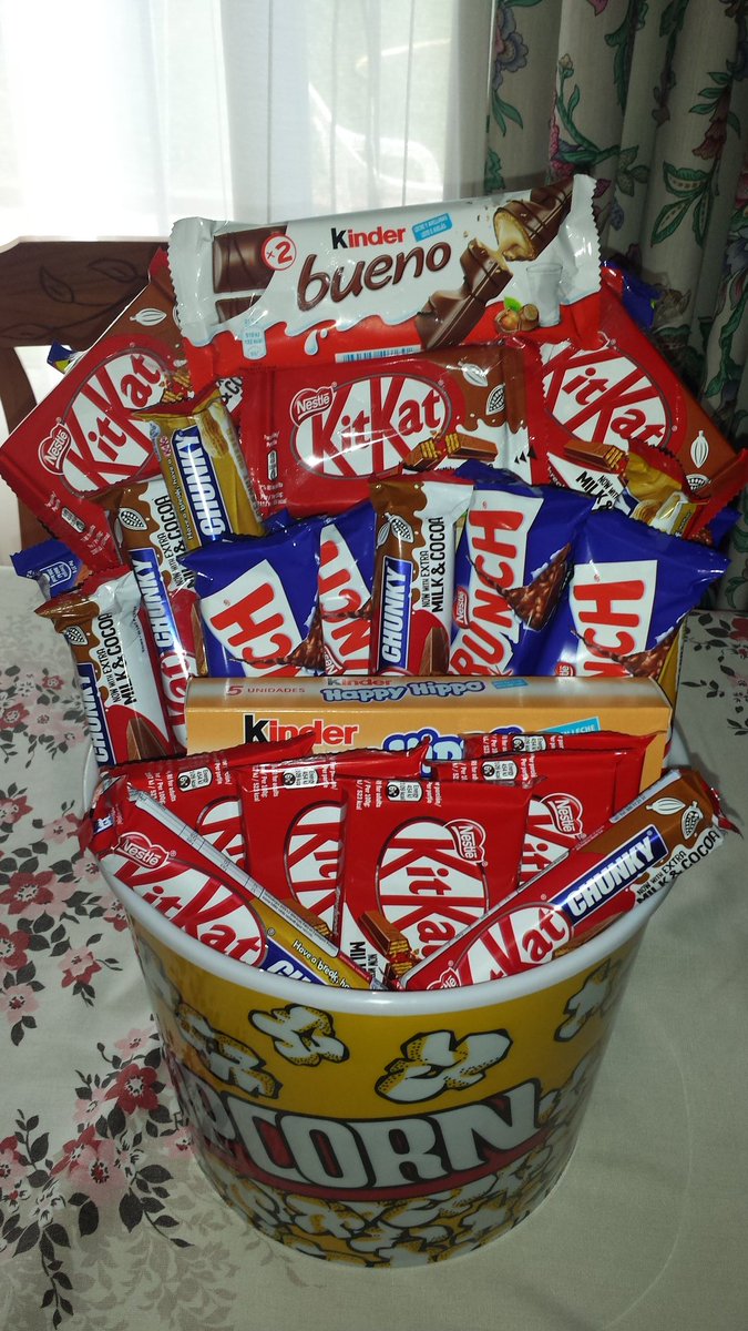 Feria8's tweet photo. Pues cayeron hoy éstos regalitos por mi santo, que bien empiezo el año 😉😊
#Manueles
#Felizañonuevo https://t.co/PspzKmNKeq