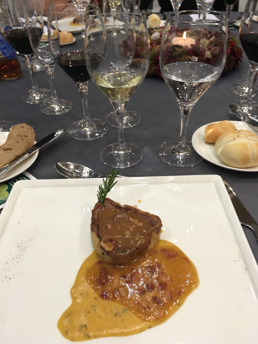 CNereaC's tweet photo. A esto le llamo yo acabar y empezar el año con buen sabor de boca #HotelActeónValencia @sercotelhoteles https://t.co/aqfkeUmxDY
