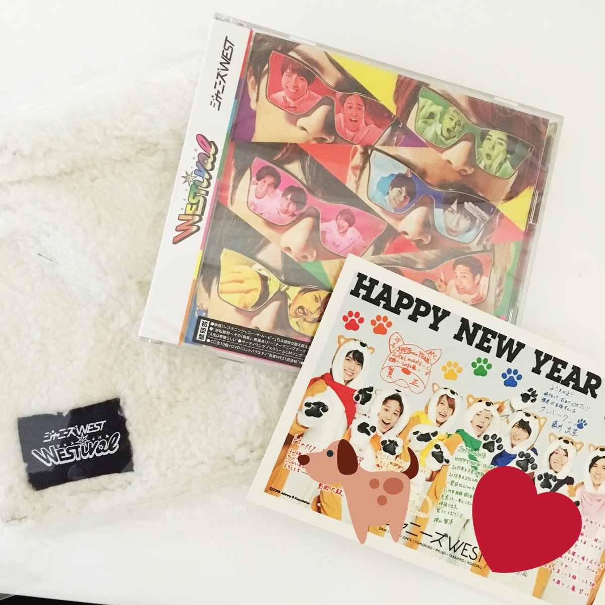 a__ra___i's tweet photo. あ、そういえばWESTivalフラゲできました😊
年賀状も来てた～可愛い！！ https://t.co/nFmZeiMc4c