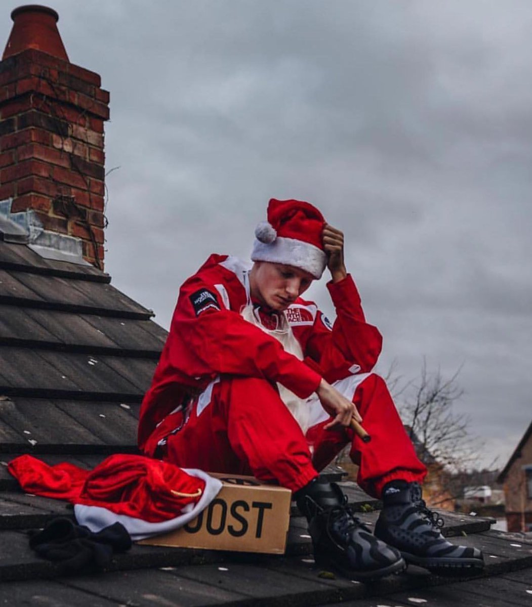 Christmas is over, but you can still win amazing prizes in our raffles. WIN YEEZYS, OFF-WHITE, SUPREME &amp;a MORE FOR £1 😍😱**tickets launch 02/01/18**
#yeezys #supreme #supremeboxlogo #raffle #competition #instapic #pickoftheday #supremeraffle #giveaway #giveaways #comingsoon #win