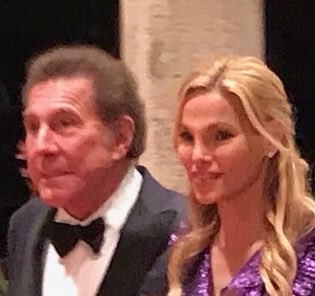 McBiffing's tweet image. #sixwordcommitment
Steve Wynn dating an extraterrestrial