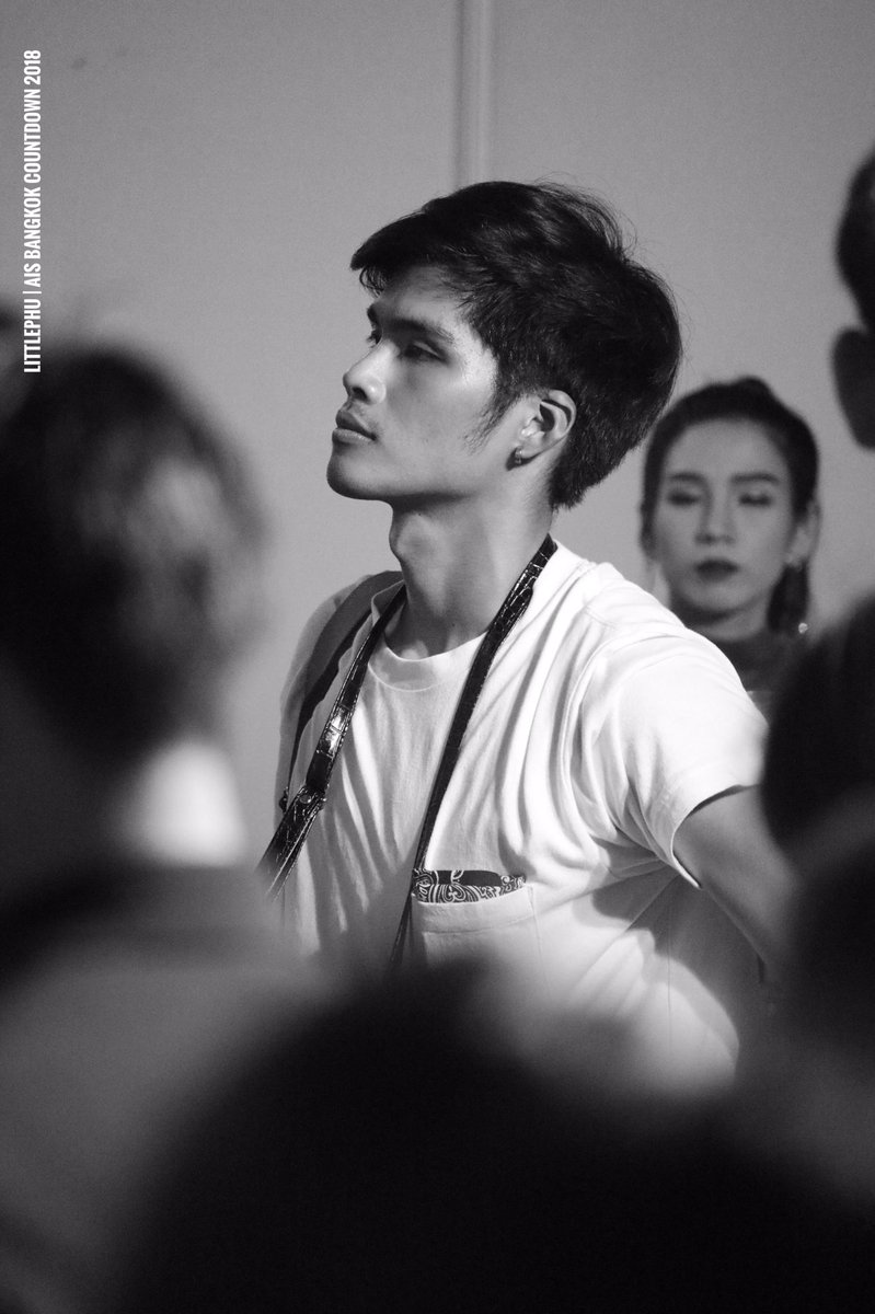 RATCHADA_P's tweet photo. ลงไว้เผื่อมีใครมาหวีด 😬 #youarethefirst https://t.co/cNVRaTGx9i