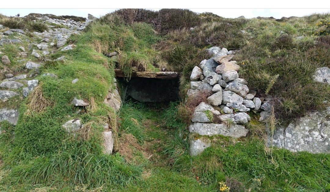 KimIannucci's tweet photo. #2017inprehistoricsites April #carngluze #ballowallbarrow https://t.co/W2WmudkmhW