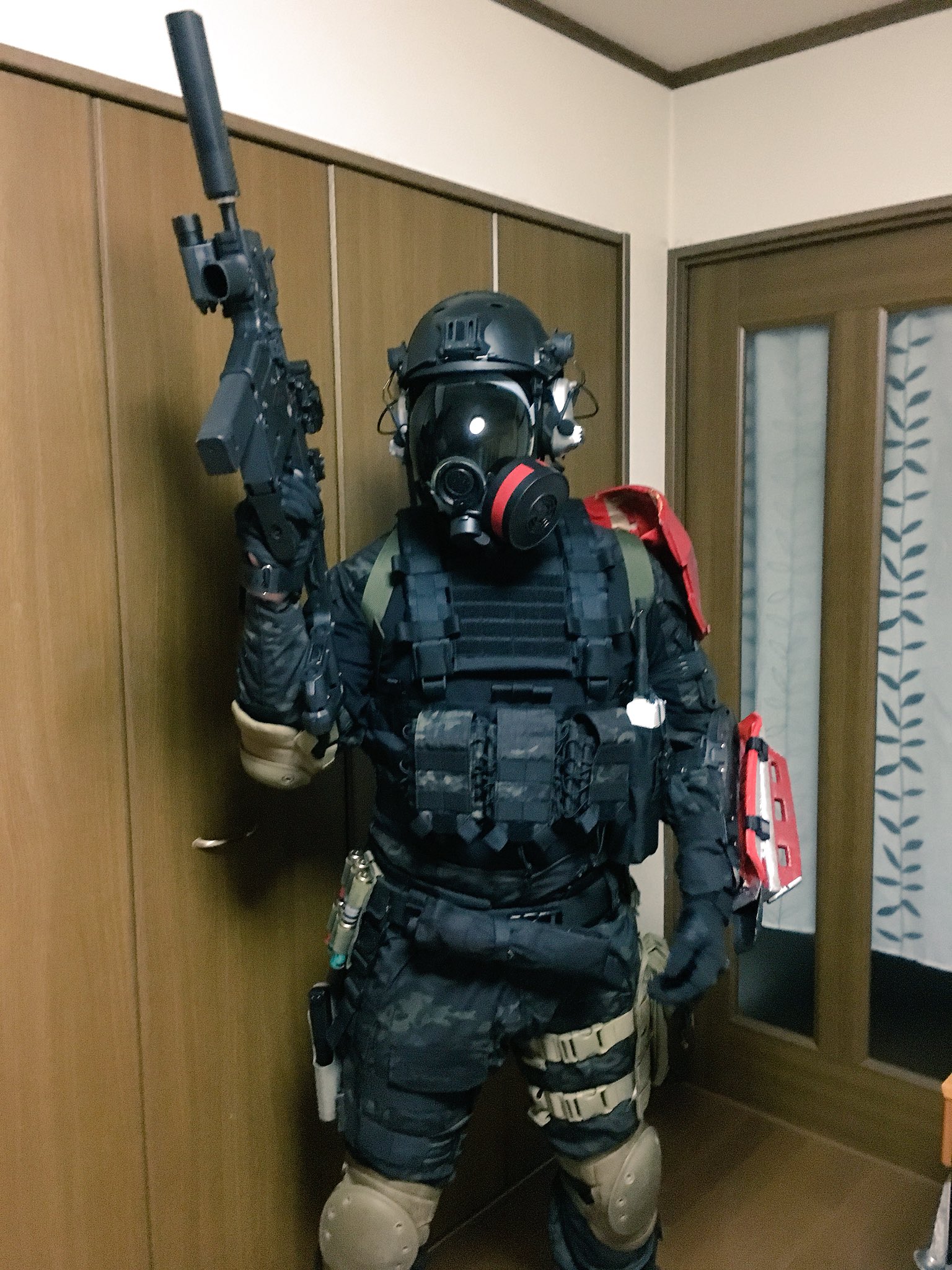 Twitter 上的 ブラックバズカ バイオサバゲー主催 アンブレラコア装備完成しました やはりゾンビジャマー作って良かったー １月7日に行われるなりサバでの服装ですっ 今回も大イベントなので今から楽しみです 皆と写真撮りたいなぁ なりサバ T Co