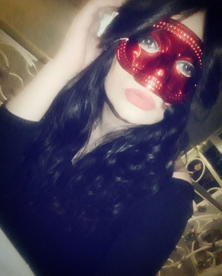 GhadghoudiaGjrr's tweet photo. عام سعيد وعمر مديد وصحة كالحديد غدغودة ويارب يكون عام خير عليك يا قلبي توحشناك برشا وفِي انتظار رجوعك للساحة الفنية وبقوة happy new year 🎊🎈🎆 my love 😍 @GhadaJreidi #GhadaJreidi #Happy_New_Year #Happy2018 https://t.co/Jwr18SFxBW