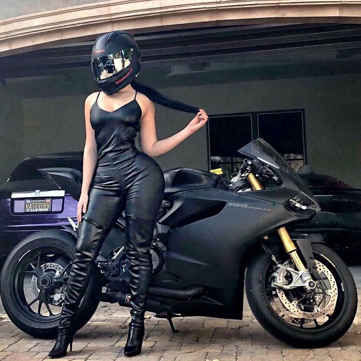 SvetaDavies's tweet photo. The two best feelings in the world are sex and riding a motorcycle https://t.co/2C5QSd72W4