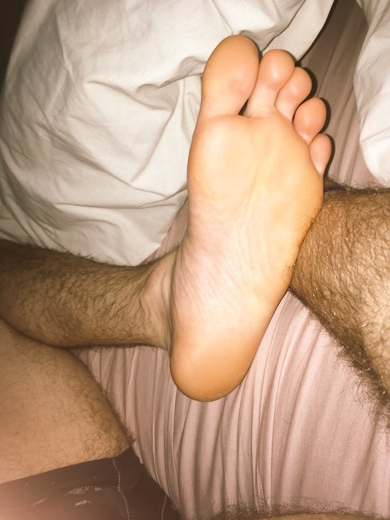 shootermast's tweet photo. New Year, it’s time for u to sniff the right feet and obey the orders. Long term slaves wanted #cashmaster https://t.co/5Su33ACeyc