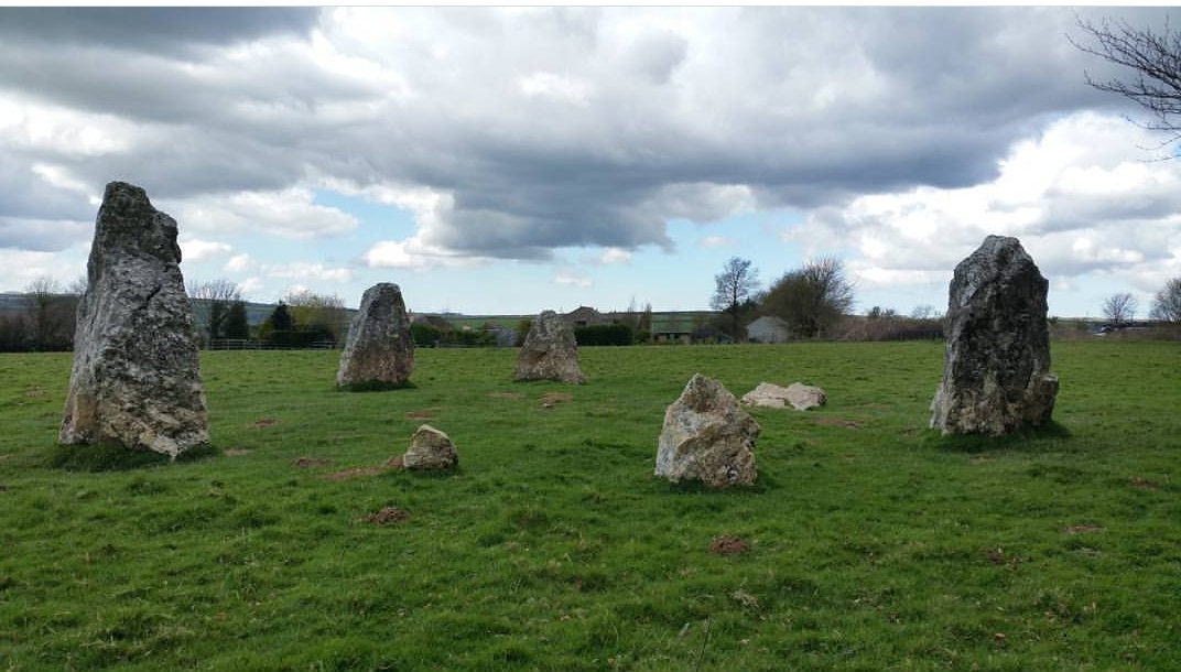 KimIannucci's tweet photo. #2017inprehistoricsites April #duloestonecircle #bronzeage https://t.co/OEqw4tWeXL