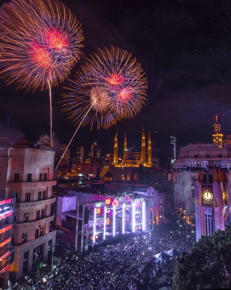 ArmeniansLeb's tweet photo. New Year Evening celebrations from YEREVAN &amp; BEIRUT

We wish everyone a prosperous &amp; healthy 2018!

God Bless Armenians &amp; Lebanese people. https://t.co/kp9wQi4Vj7