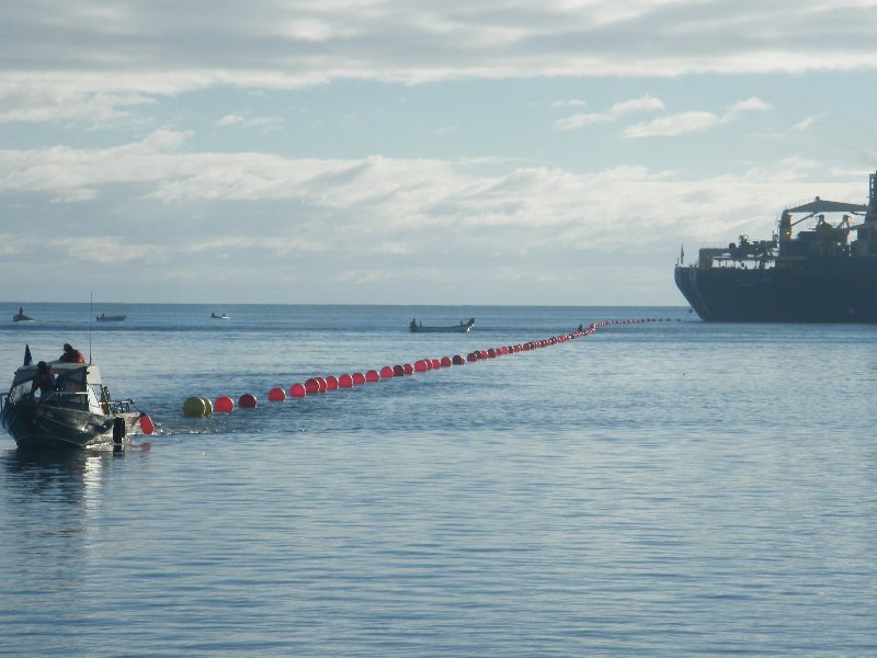 philBE2's tweet photo. 01JAN18 - 🇹🇴Tonga Cable Extension (TCE) deployment launched❔
Supporting evidence for #Alcatel deployment of Tonga Cable Domestic 
Extension on behalf of #TongaCable ltd  🔎: https://t.co/0Z8QNqO7KN
#Alcatel #ASN 

Earlier 2013 Fiji-Tonga main cable landing pics on Nukualofa: https://t.co/6gnTbZqu36
