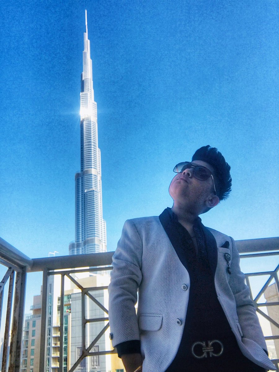 Iammasterjazz's tweet photo. HAPPY NEW YEAR GUYS🌇🎈🎉🔥
#2018 
#Staytuned🎈
#Masterjazz.
#Sapphireent. https://t.co/J6fVPTM7pb
