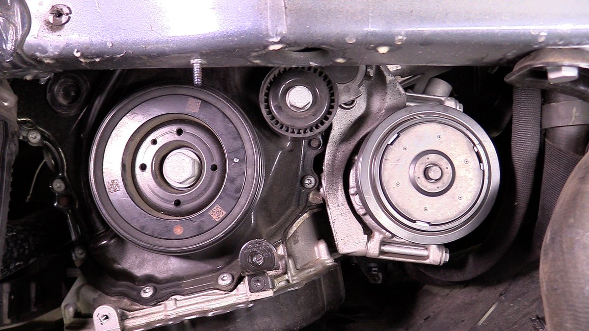 HumbleMechanic's tweet photo. Is something missing here? Today I show you exactly how to replace a 2.0t serpentine belt. Plus show you a way you can get some extra car help thanks to @eBay and Virtual Tech. #ebaymotors #ad #wintercarprep https://t.co/vcouwotjhv