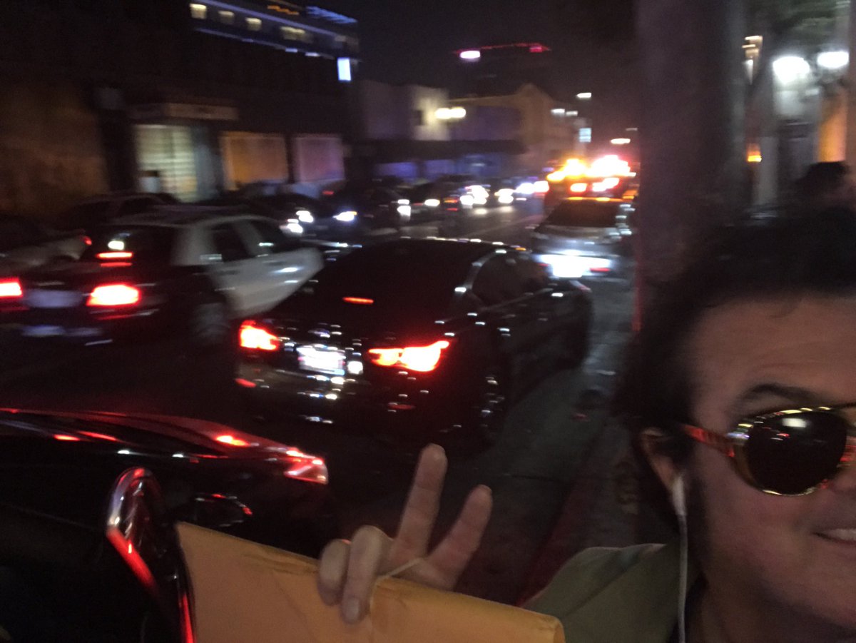 JohnnyeFontane's tweet photo. 1st Hollywood Shooting live 2:15am 1/1/18 Hollywood Blvd WALK OF FAME over 500 Police 👮‍♀️ Officers. SWAT. ATF FBI Etc #shooting #hollywood #blvd #live #police #fbi #swat #fighting #breakung #news #world #wide #cnn #car #shots #fired https://t.co/5mlP3ZNYlc