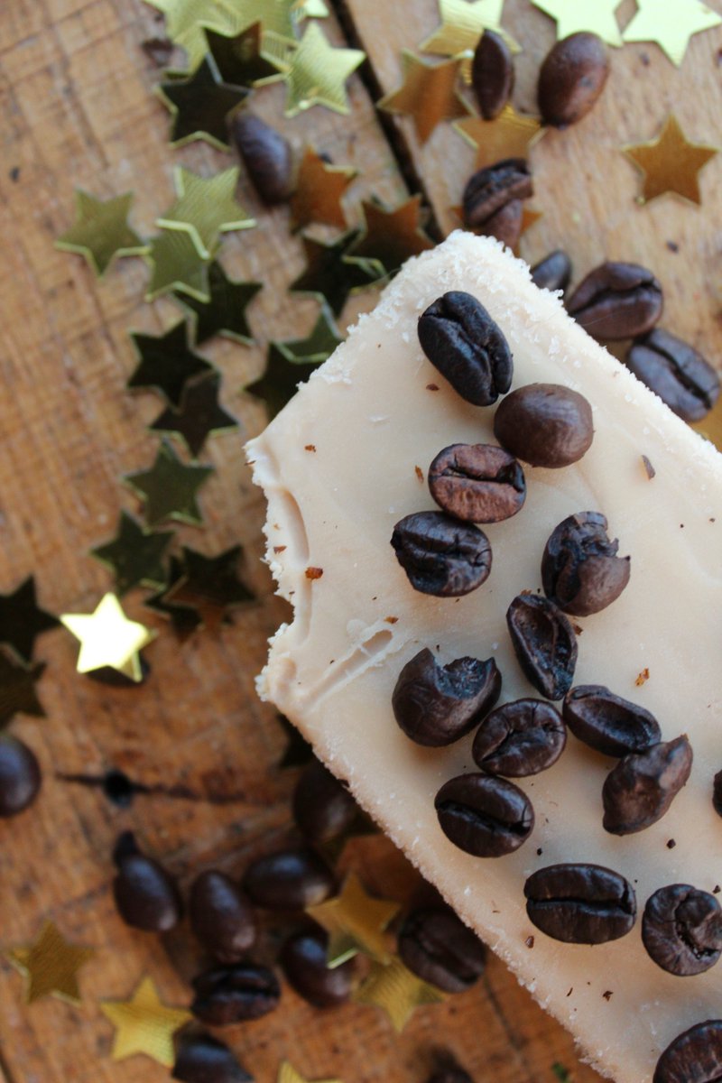 ThePopWorks's tweet image. Late night New Year's party? No biggy ;) Turn that late night fun into morning yumminess with a Chai Latte pop. #PopworksBG #ChaiPop