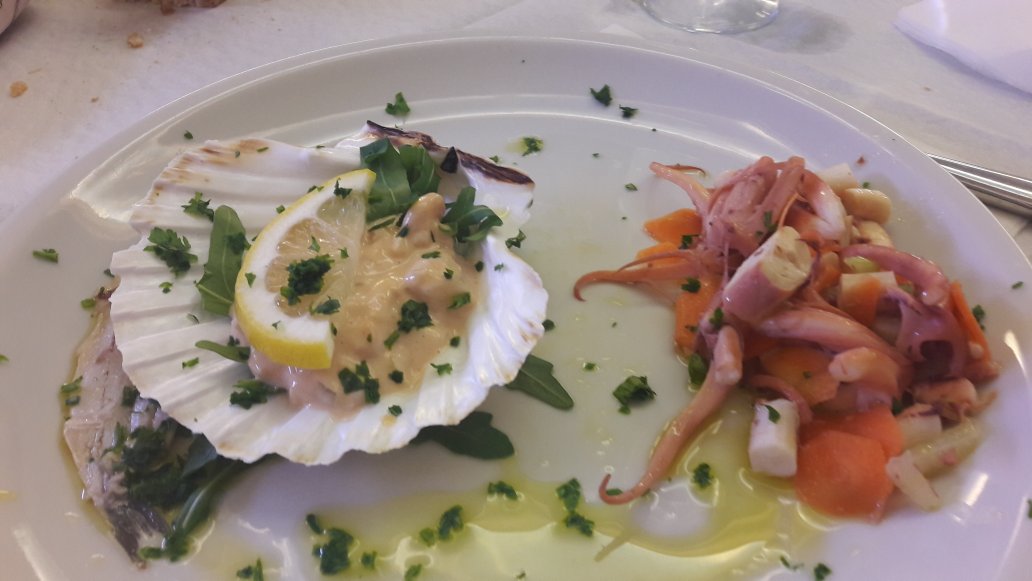 fiorillomanuel1's tweet photo. Buon pranzo                  #1gennaio2018 https://t.co/uXuqDtQHks