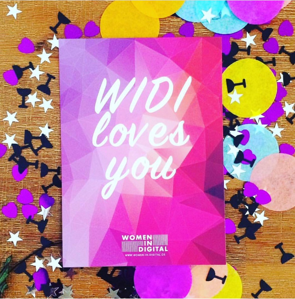 Ihr Lieben! Habt ein wunderbares, neues Jahr mit schönen und spannenden Momenten! Wir freuen uns auf #WIDI2018 mit euch 🍾🎉🎈!