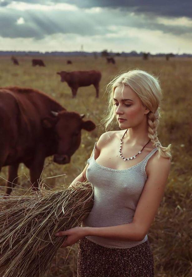JazGosner's tweet photo. #DearBoobs stay clear of stray bulls and bullshit #SexyAsFuck #BoobView #MyHarem https://t.co/E9g2qLbBjf