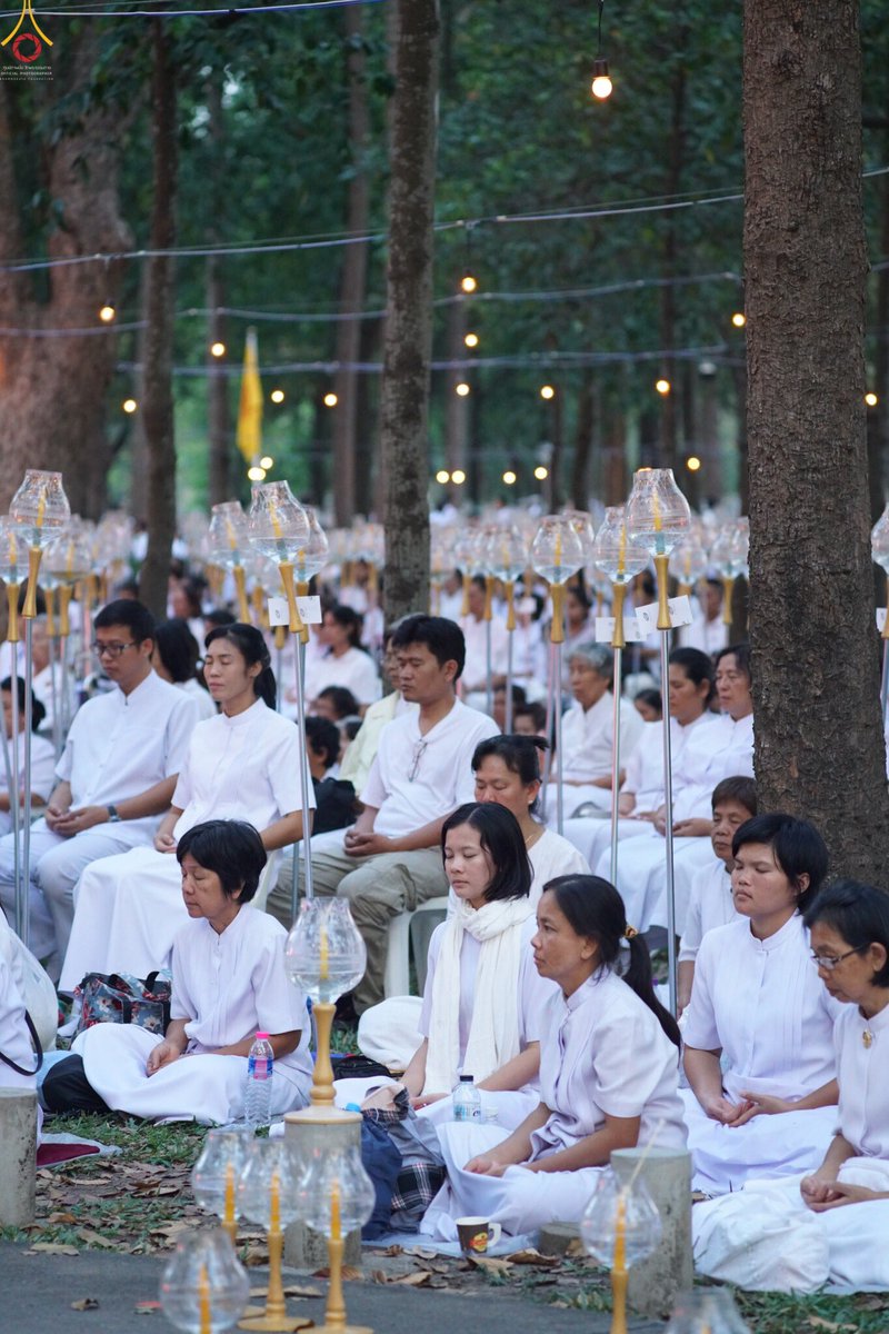 DhammakayaInfo's tweet photo. พิธีเปิดม่านมงคลบรมจักรพรรดิ
โบสถ์พระไตรปิฎกแรกของโลก
พิธีจุดประทีปธรรม พิธีเวียนประทักษิณ
และพิธีสวดธรรมจักร ฉลองชัย ชิตัง เม
ให้ถึง 300,002,561 จบ

เนื่องในโอกาสวันขึ้นปีใหม่ พุทธศักราช 2561
ณ อุโบสถ วัดพระธรรมกาย ปทุมธานี https://t.co/tnhX4Ga2Es