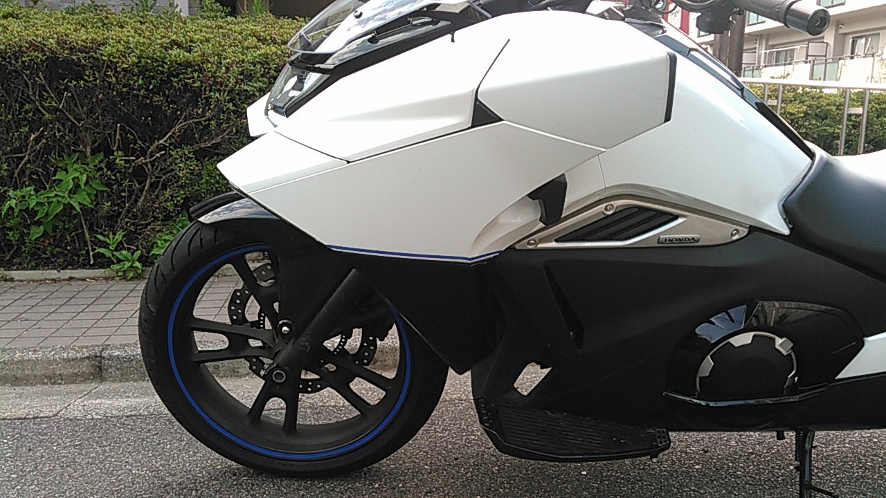 玄 D Nm4 02 在 Twitter 上 18年になったので改めて自己紹介する Honda Nm4 02に乗るむさいおっさん Nm4 02を ドラグーンと 勝手に 命名した人 ニコニコにバイク ゲーム 歌の動画をうpっていたが 最近は生放送ばかり 娘の神無 かんな はチワワと狆 チン の