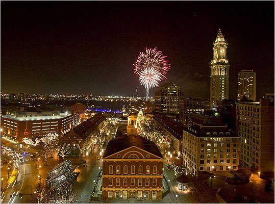 ParamountBeacon's tweet photo. Happy New Year! From all your friends at The Paramount. We're open on New Year's Day, serving breakfast and lunch to 4:30, dinner 5-10. https://t.co/3Rqb56OxBk