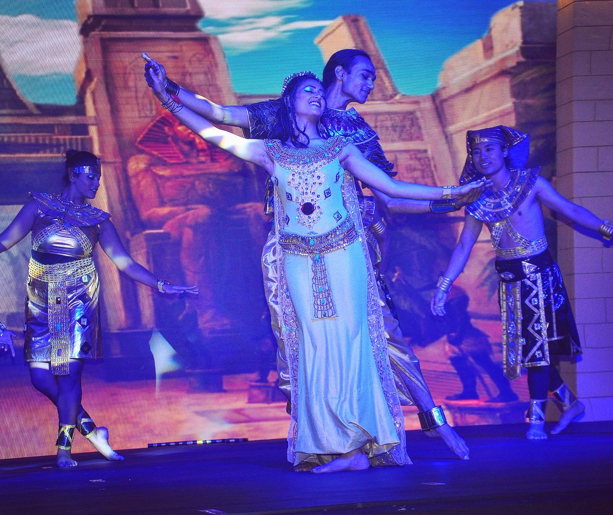 DanceWithChirag's tweet photo. A tribute to Egypt by DWC #dancewithchirag #Shows #dwcteam https://t.co/up7Rm6xQnh