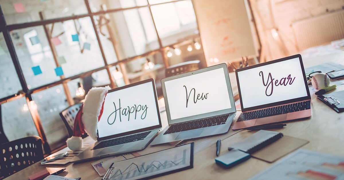 misco_it's tweet photo. Il nuovo anno si annuncia carico di sfide: nuovo #GDPR, #dataprotection, #collaboration. Il nostro obiettivo? Continuare ad essere al vostro fianco. Da tutti noi i migliori auguri per un felice 2018! 🥂🎉 https://t.co/hsBr1IYvPr