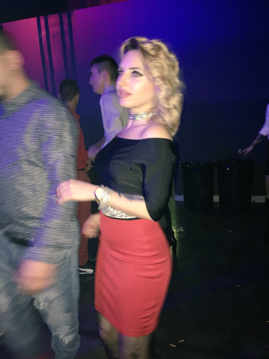 LoraSinClare's tweet photo. Happy new year 🎊🎈🎆 #fun #dance #clubdream @cammodellisting @SkyPrivateLive @SkyPrivate @DelMister @BestCamsFem @camgirlstaffing @WhosOnlineXXX @CamGirlzParty @PromoGirls247 @LiveGirlCupidon @JasminDotCom @Xowomenxo https://t.co/Q5b8b9PLxf