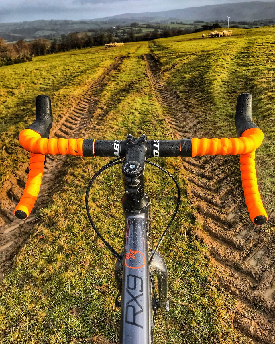 mtbcymru's tweet photo. First ride of 2018, a quick dart across the hill to collect the car after Hogmanay #cx #Wales #cycleanywhere #cyclist #justride #NewYearsDay https://t.co/MPDYzcM00W