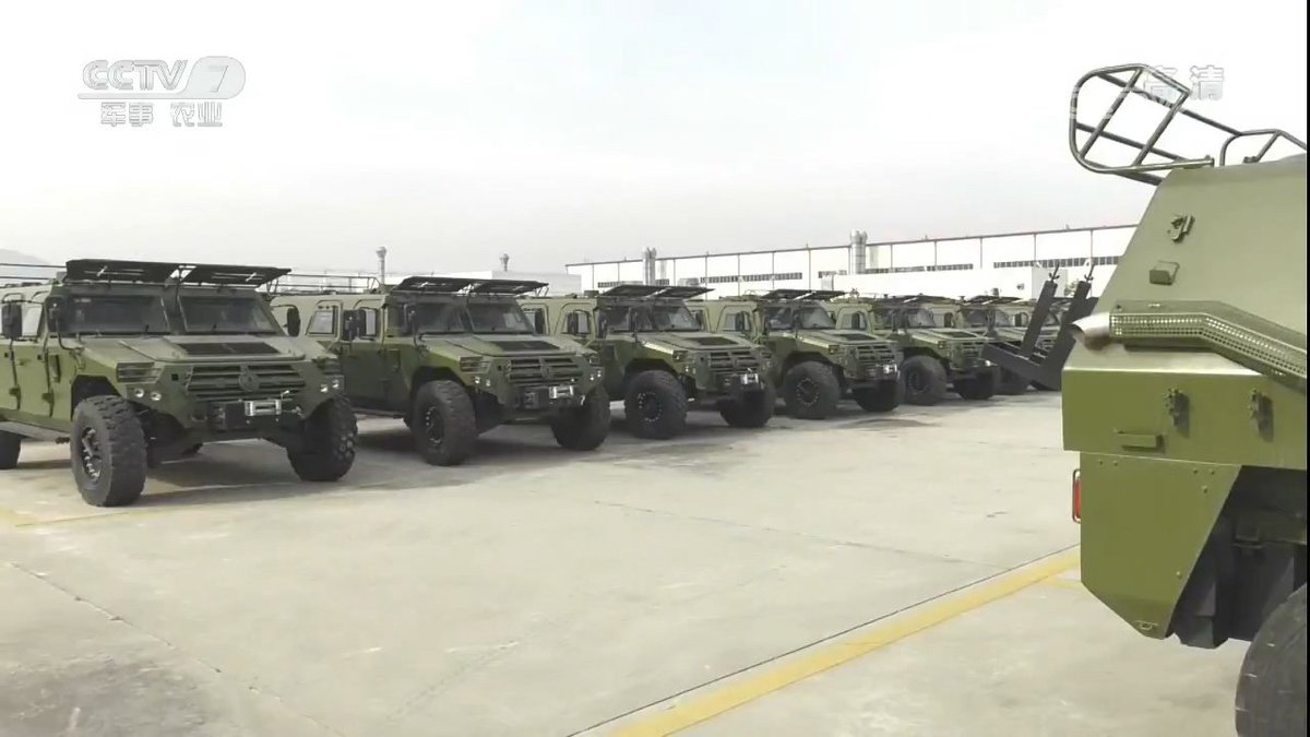 На заводе по сборке бронеавтомобилей Dongfeng Warrior в Китае На заводе по сборке бронеавтомобилей Dongfeng Warrior в Китае Dongfeng, бронеавтомобилей, Motor, Производство, автомобилестроительной, Vehicle, Company, подразделение, группы, Group, государственной, корпорации, компания, Corporation, Оригинал, коллеги, dambiev, заводе, сборке, DongFeng