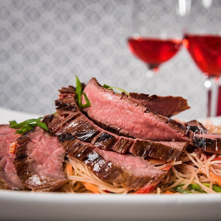 CertAngusBeef's tweet photo. What a flavorful year it's been! Here's wishing you all the best in 2018, and may you enjoy new tastes to come in the new year!
https://t.co/PZEgalHy8F #certifiedangusbeef #bestangusbeef https://t.co/YN6hJbXMNX