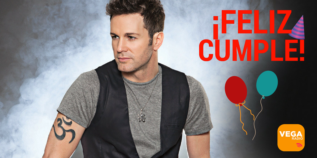 djmosquitoOK's tweet photo. ¡HOY es el cumpleaños del gran cantante argentino @AxelOficial! 🎂🎉 ¡Vamos a desearles juntos un feliz cumple y un gran año lleno de felicidad y sueños cumplidos! 💝 #FelizCumpleAxel https://t.co/ujf11PHKPN