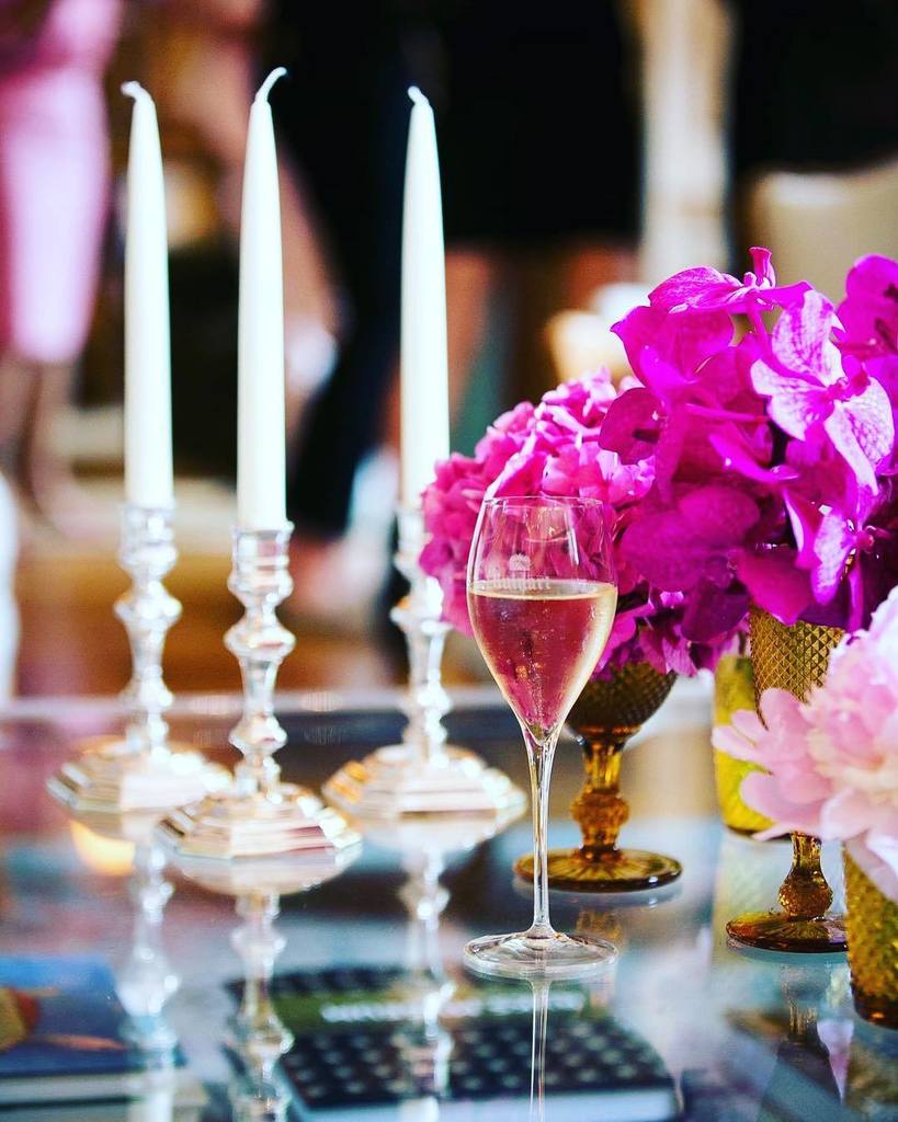 Happy New Year! Wishing you a glowing 2018 ahead full of love, happiness and good health... And lots of sparkles! ift.tt/2C5sCQp