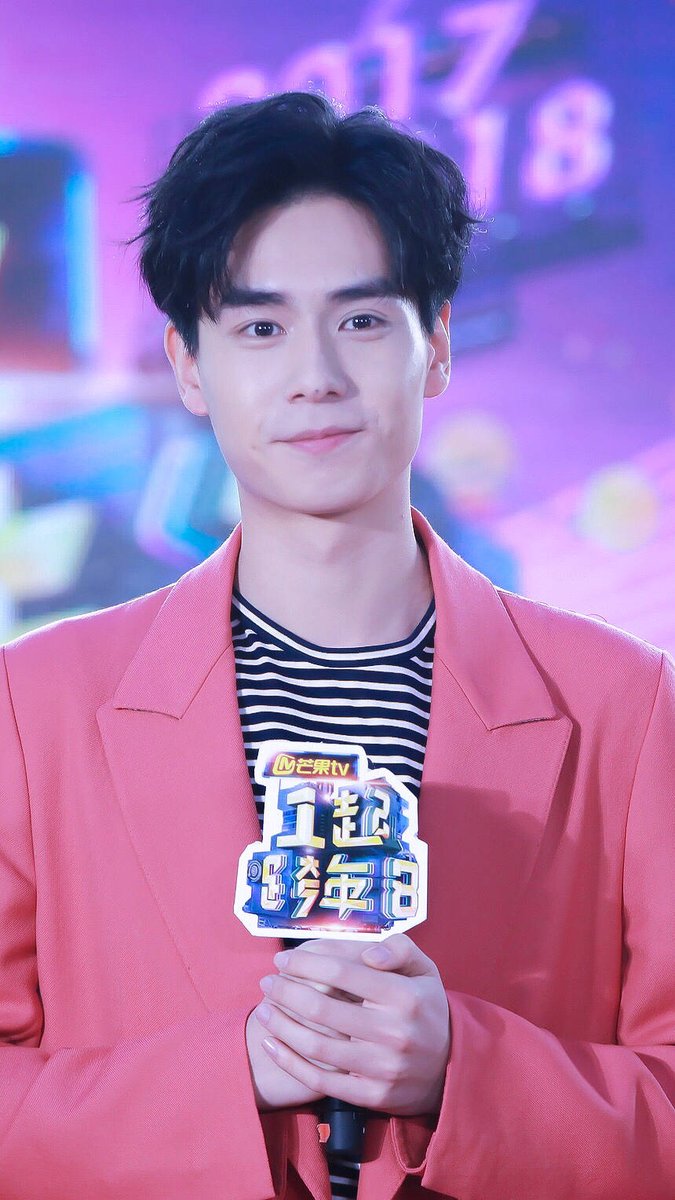 LHY998's tweet photo. #胡一天 #호일천 #HuYiTian #致我们单纯的小美好 #ALoveSoBeautiful  #치아문단순적소미호 是梦吧 https://t.co/FXmFTBTK7I