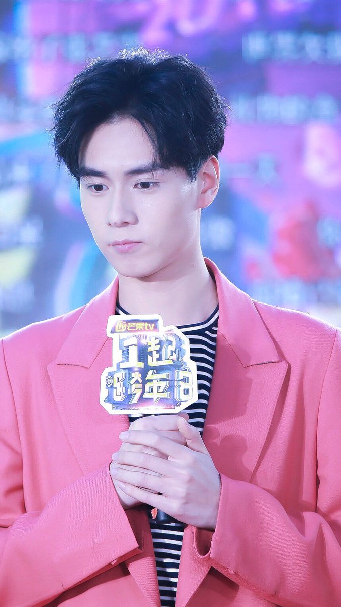 LHY998's tweet photo. #胡一天 #호일천 #HuYiTian #致我们单纯的小美好 #ALoveSoBeautiful  #치아문단순적소미호 是梦吧 https://t.co/FXmFTBTK7I